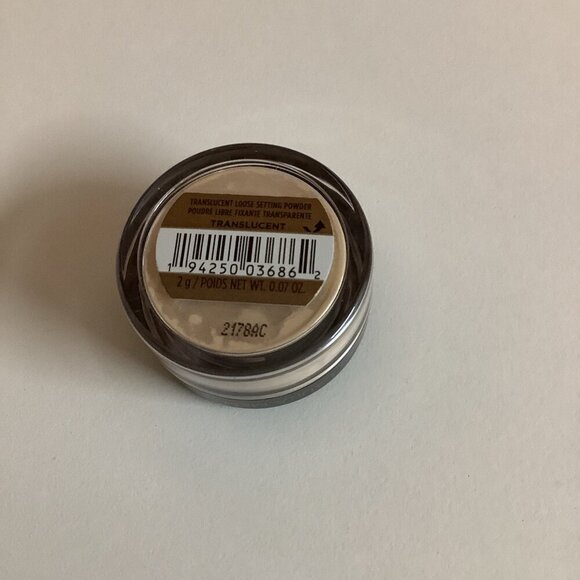Laura Mercier, Setting Powder Loose, Translucent, 0.05 OZ /Primer Travel Size - Picture 6 of 6